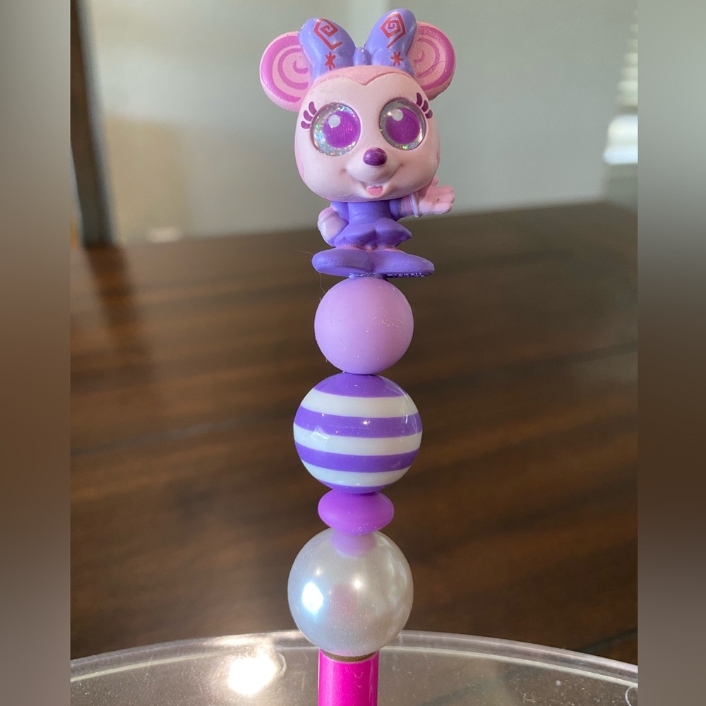 Mad Tea Party Minnie Mouse Doorable Pen